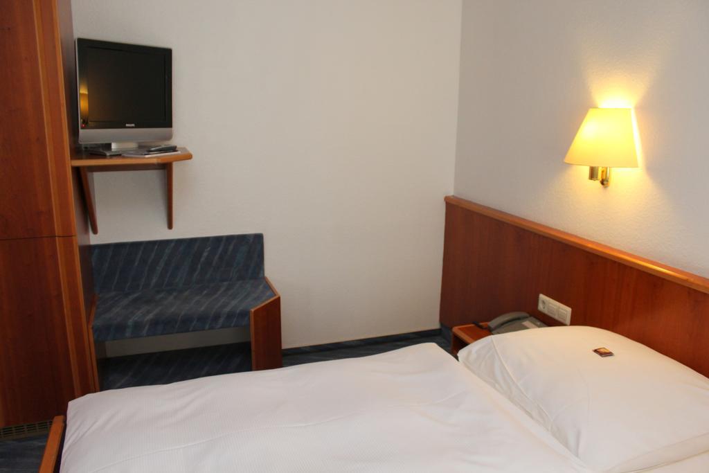 Hotel Sonne Leinfelden-Echterdingen Room photo
